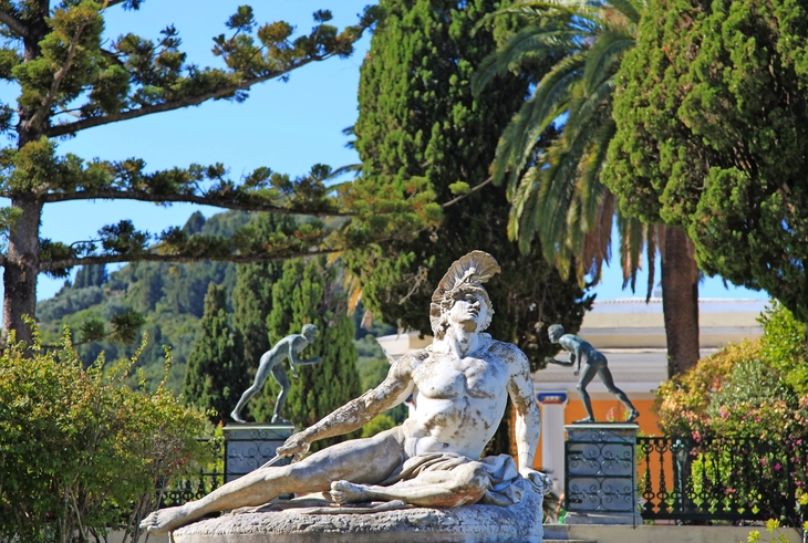 Statue des sterbenden Achill beim Palast Achilleion auf Korfu